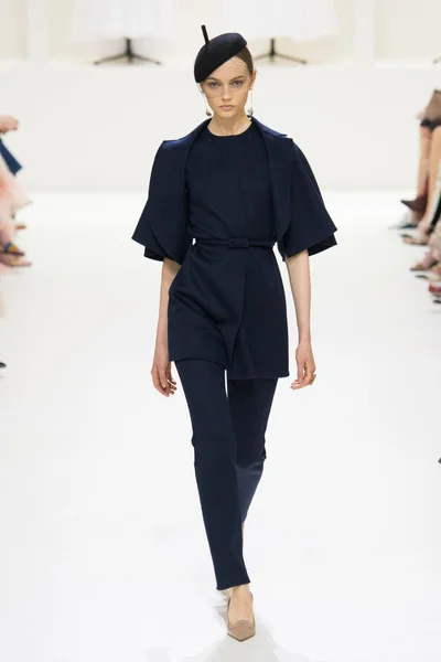 Look 12